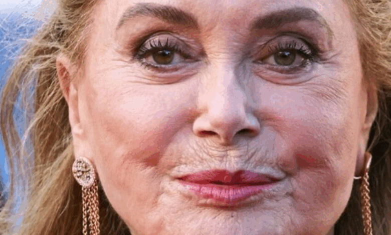 ¡Mira a la legendaria actriz a los 80: una impresionante transformación sin ningún tipo de intervenciones estéticas!