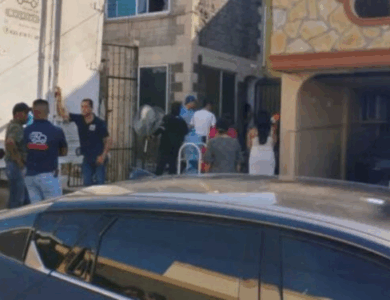 Tras 10 años de ocupación ilegal, propietaria recupera su casa en Tampico después de tenso enfrentamiento