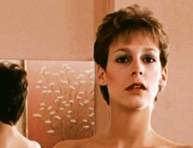 FOTOS: Lo que se reflejó en el espejo de esta escena… nadie lo había notado hasta ahora. FOTOS: Lo que se reflejó en el espejo de esta escena… nadie lo había notado hasta ahora.